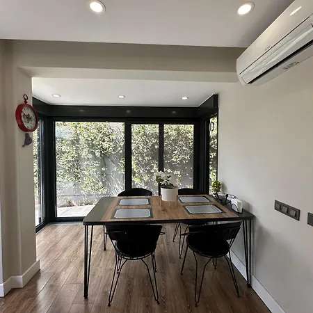 Ozel Havuzlu Ve Saunali Muhtesem Villa Aksu (Antalya)